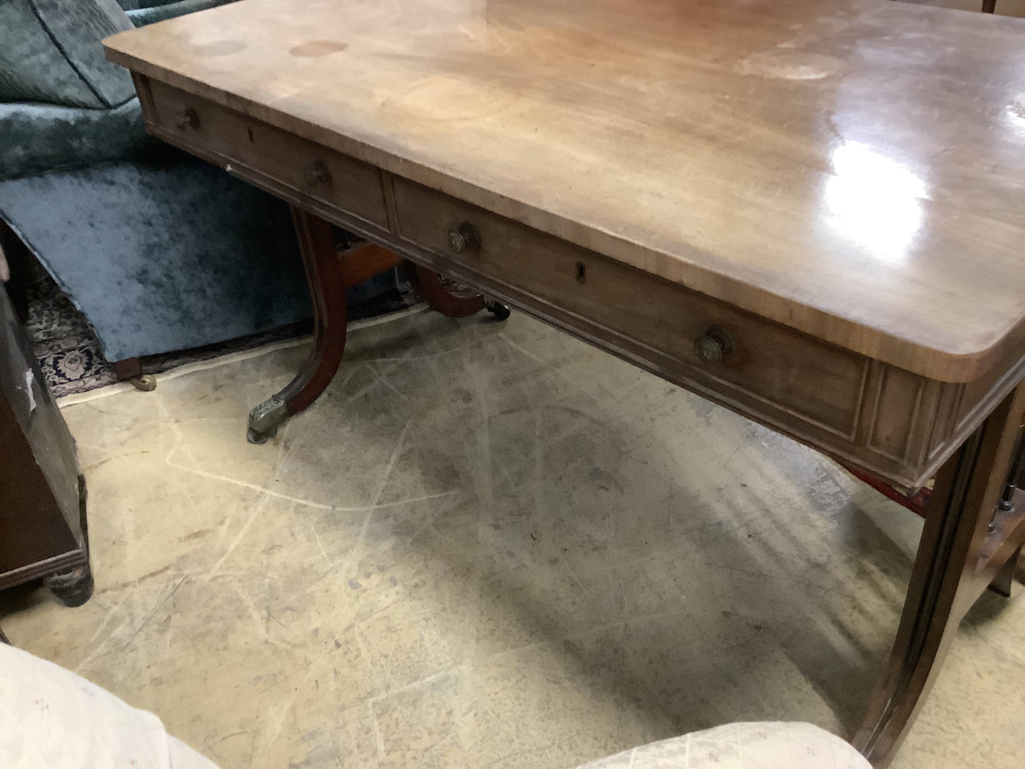 A Regency mahogany library table (a.f.), width 122cm, depth 68cm, height 73cm